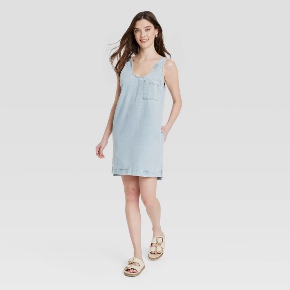 Universal Thread Light Blue Denim Apparel